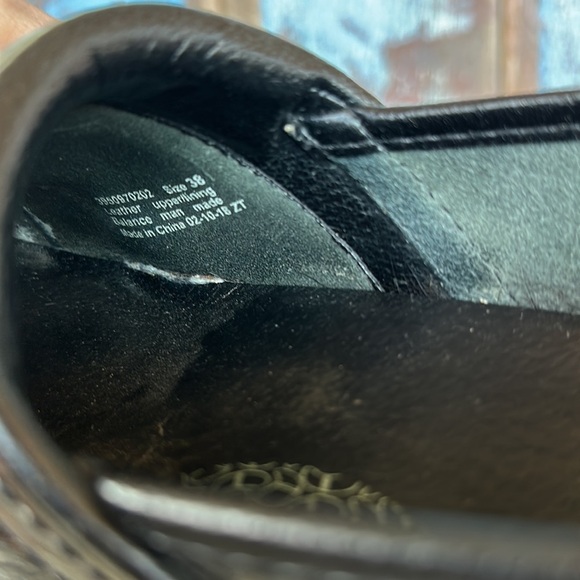 Dansko Pewter Brush Clog Size 38 - Picture 13 of 16